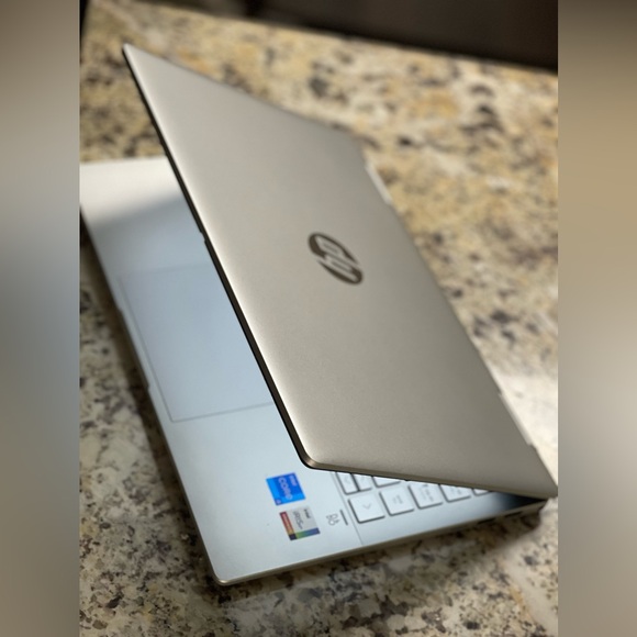 HP pavilion laptop 8GB RAM - Picture 8 of 8